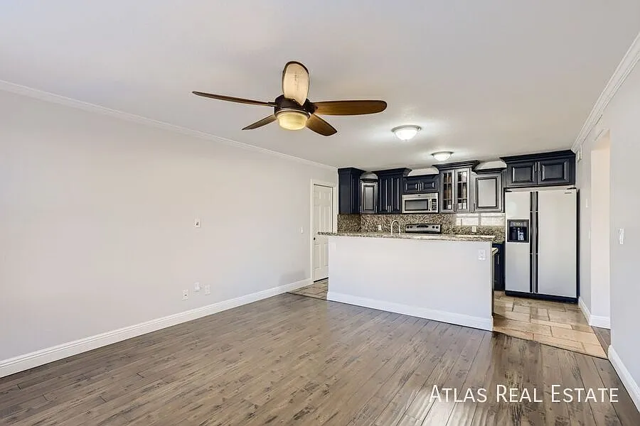 Gorgeous 2 Story 3 Bed / 2.5 Bath in Peoria! Features with Granite Countertops / Low Maintenance ... — Photo 4