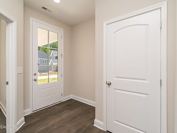 4th image of 2330 Birch Hollow Ln