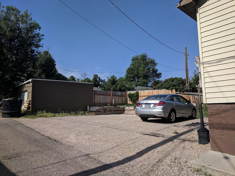 2nd image of 919 E 3rd St APT 2