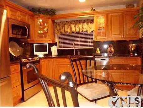 Look at the chickens!!