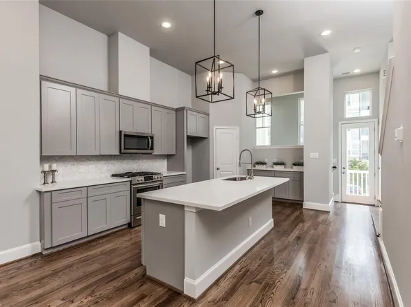605 W 24th St, Houston, TX 77008