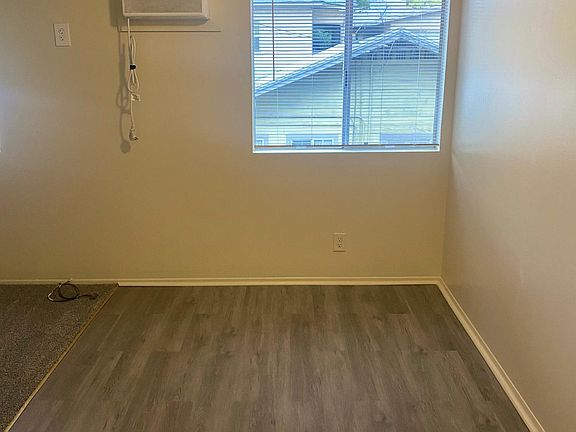 Air conditioning New laminate wood floor