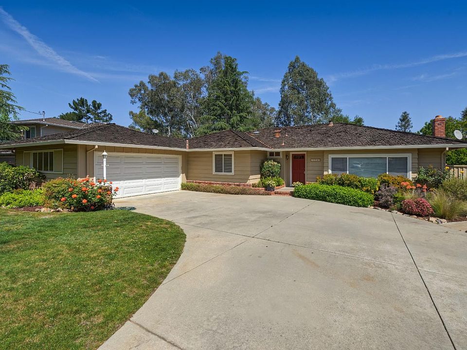 1st image of 17301 Clearview Dr