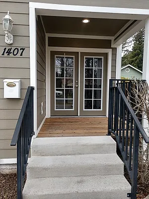 1407 N Cherry St — Photo 2