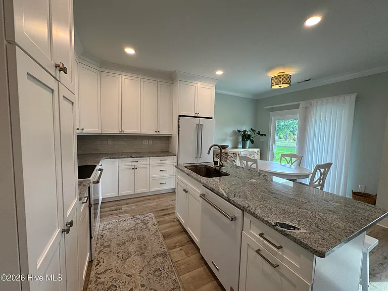 107 Star Lake Cir #D — Photo 6