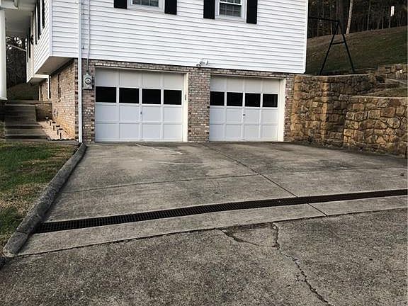 3rd image of 1752 Oakwood Dr