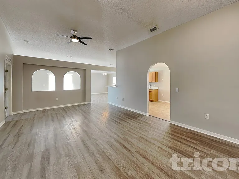 12945 Bridleford Dr — Photo 2