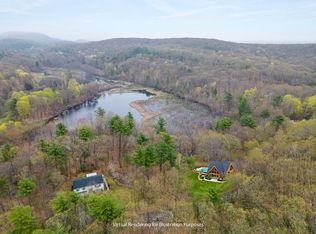 639 W Cherry St, Holyoke, MA 01040