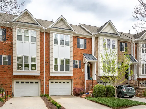 207 Rose Walk Ln, Carrboro, NC 27510