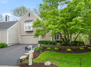 42W257 Retreat Ct, St Charles, IL 60175