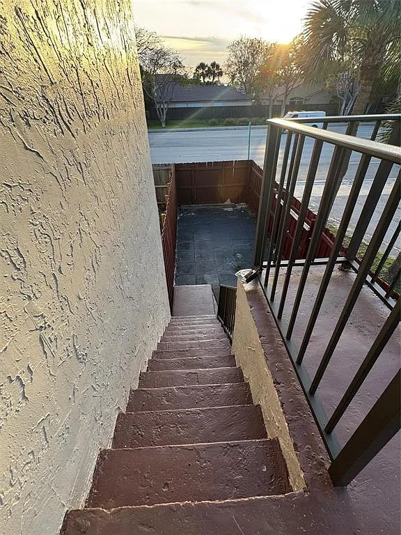 3 bed, 2.5 bath, 1630 sqft, $2,450 — Photo 2