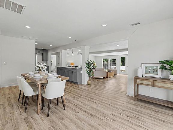 5th image of 3511 W AZEELE STREET