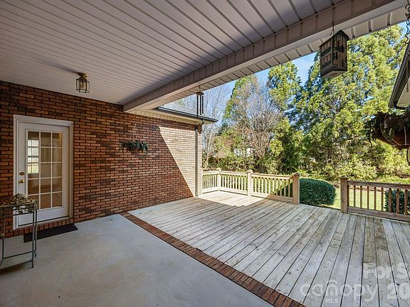 5th image of 4801 Sherborne Dr
