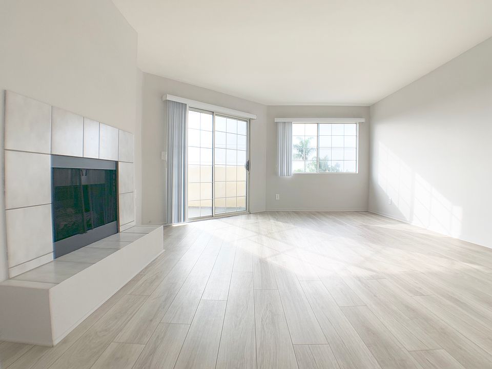 1st image of 4280 Lindblade Dr #202A
