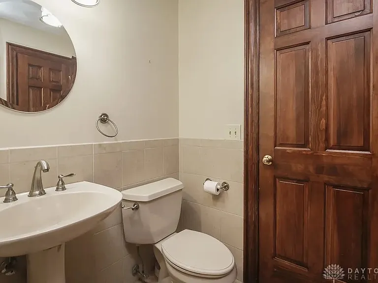 9548 Meadow Woods Ln — Photo 15