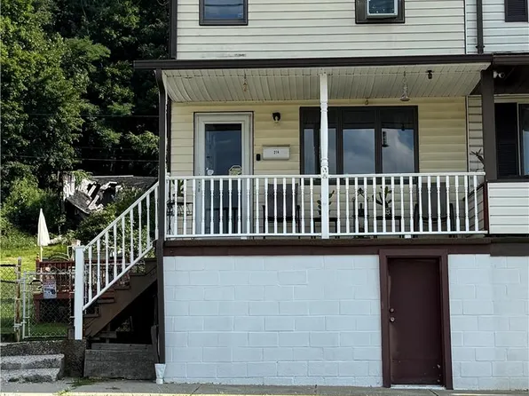 214 E Abbott St, Lansford, PA 18232