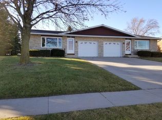 525 N Clark St, Mayville, WI 53050