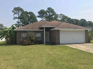 2084 Shadow Lake Dr, Gulf Breeze, FL 32563