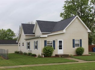 903 N Jefferson St, Converse, IN 46919