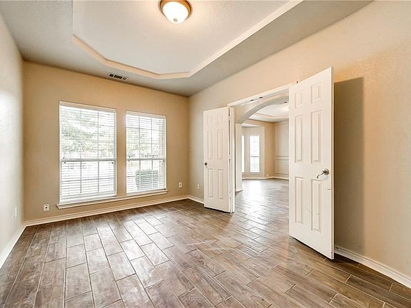 5th image of 1220 Vineland Ct