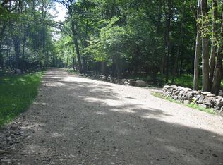 1131A Norfolk Rd, Great Barrington, MA 01230