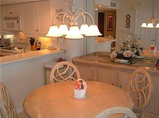 3rd image of 5051 N Hwy A1a APT 5-4
