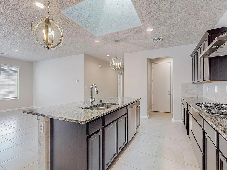 5950 Las Vacas Ct NE — Photo 22