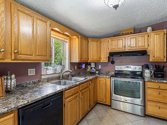 3rd image of 24 Bear Brook Road