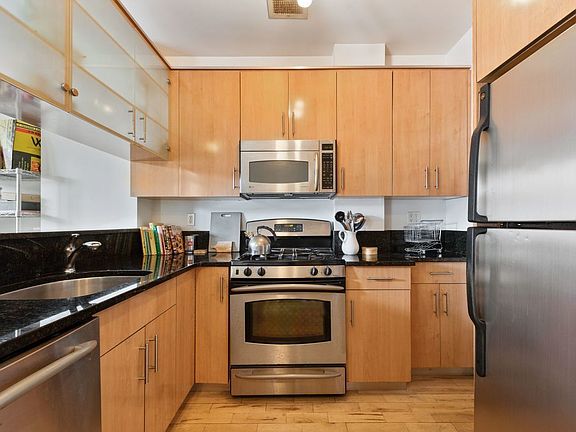 2nd image of 227 E 111th St APT 3A