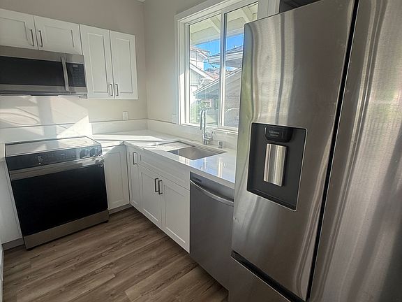 5th image of 35 S Kuakini St APT D