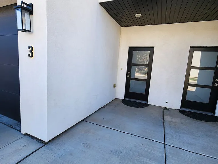 287 W 1425 N #3 — Photo 2