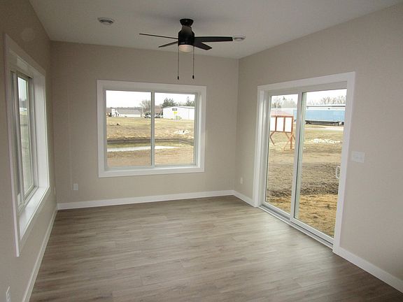 4th image of 803 3rd Ave NW