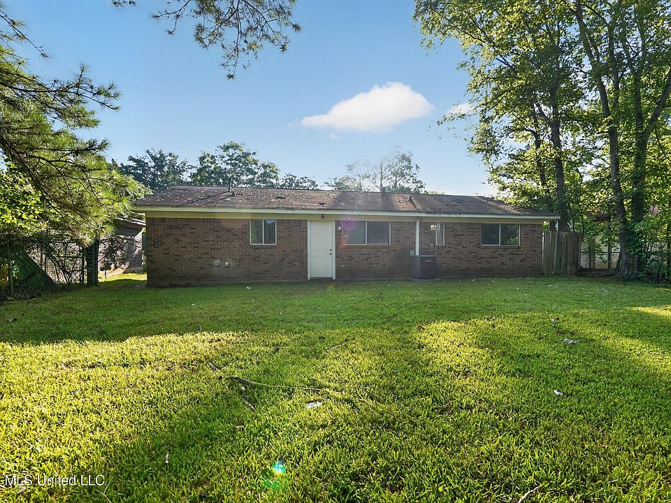 1st image of 6352 Abraham Lincoln Dr