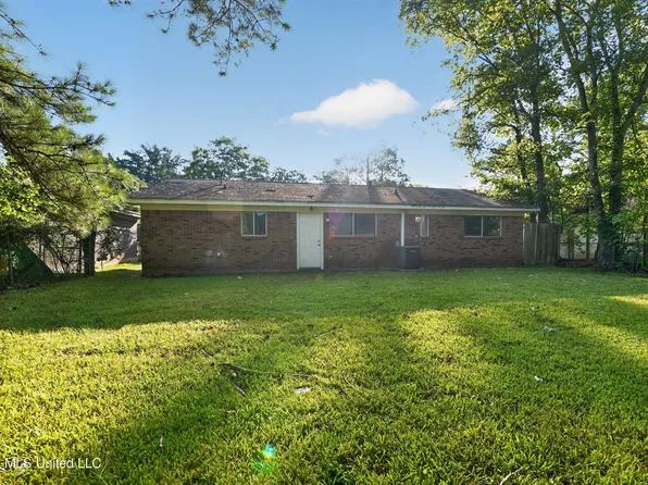 6352 Abraham Lincoln Dr, Jackson, MS 39213