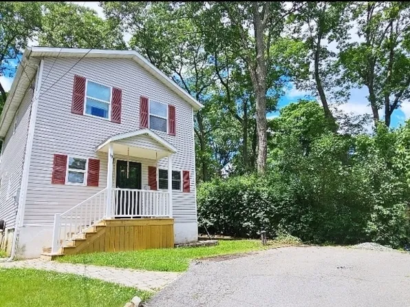10 Madison Trl, Hopatcong Boro, NJ 07843