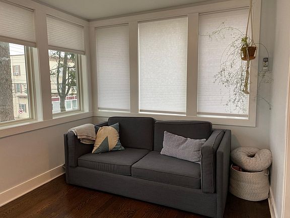 5th image of 32 Washington Ave #2
