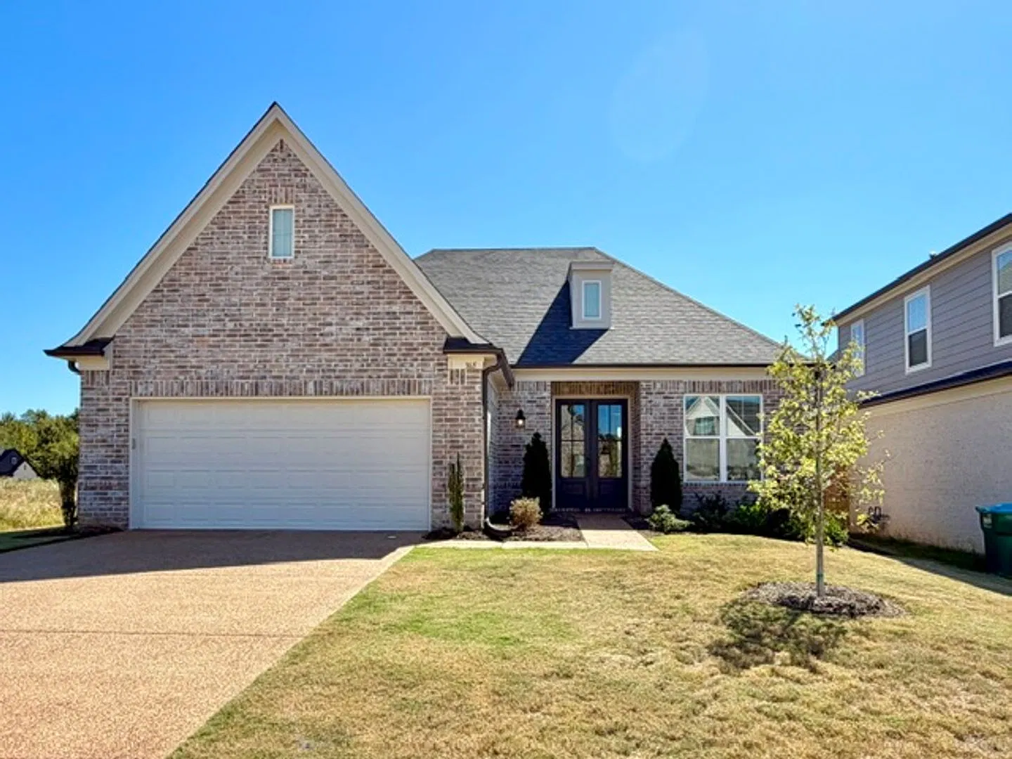 GreenWillowDr365 — Photo 1