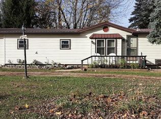 8233 Main St, Whitmore Lake, MI