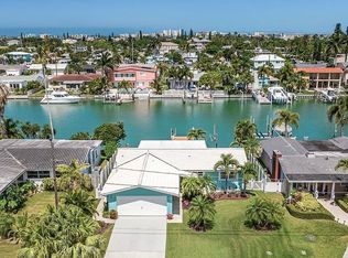 532 Lillian Dr, Madeira Beach, FL 33708