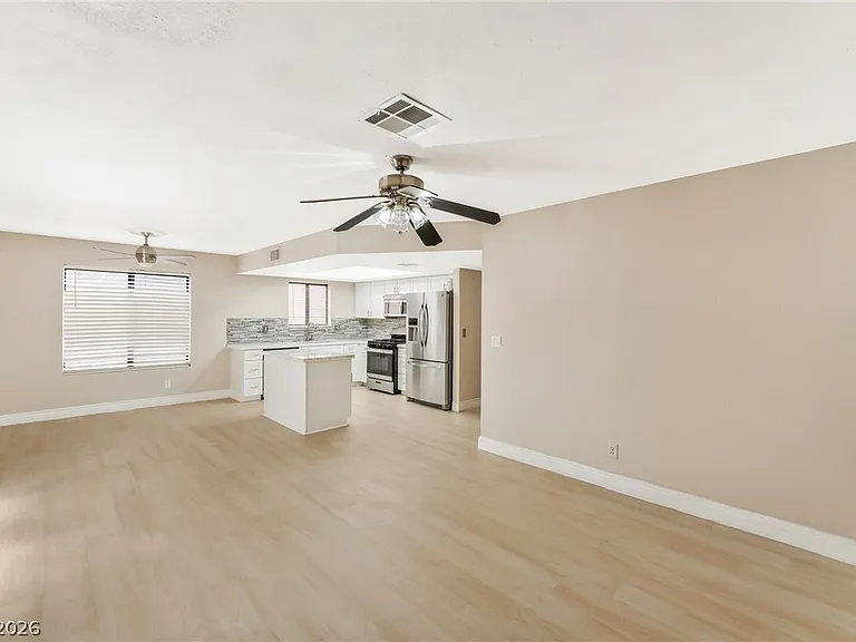 5818 Cinnabar Ave — Photo 7