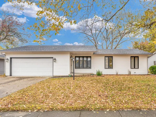 1910 Rugby Rd, Champaign, IL 61821