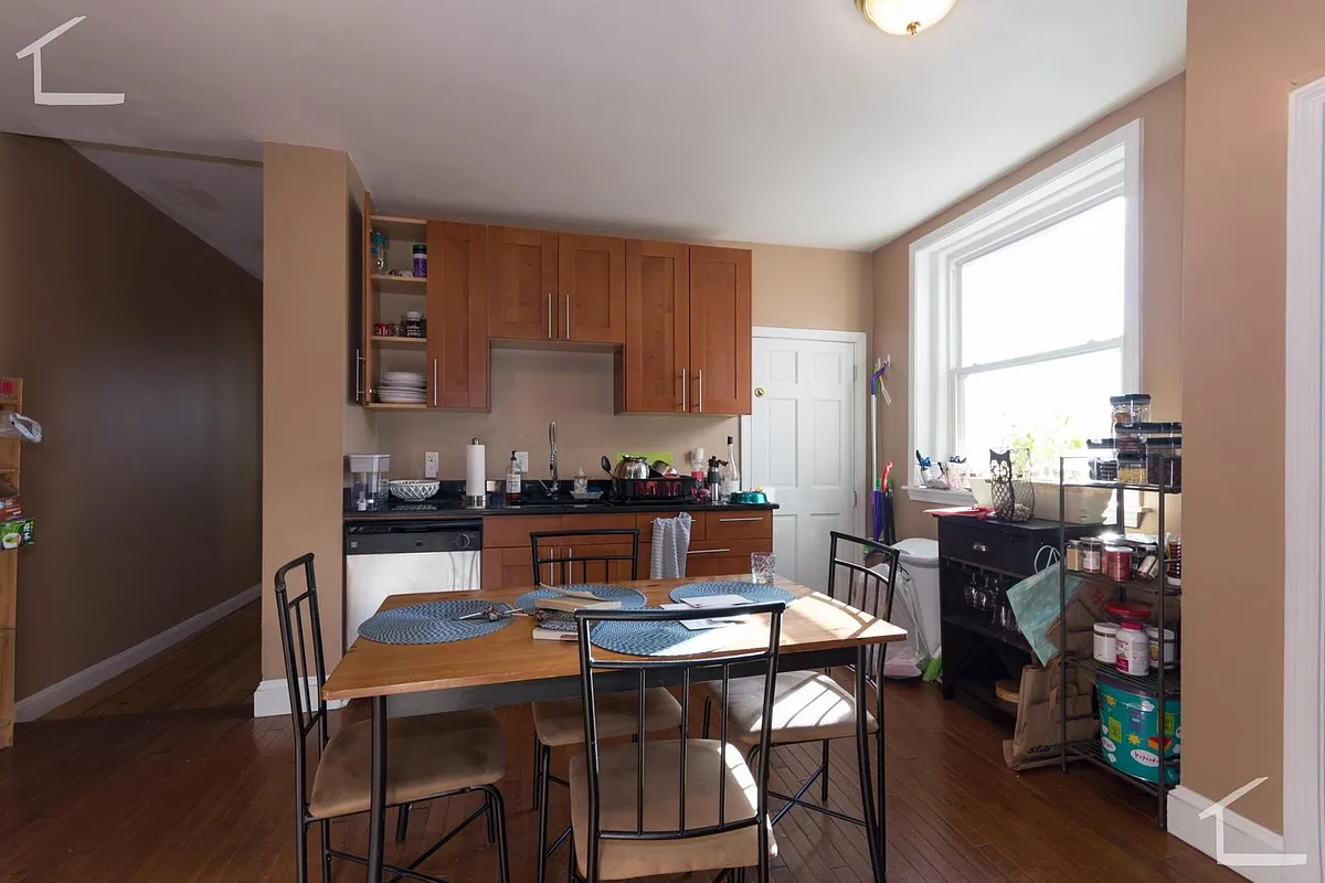 Building Photo - 68 Glenville Ave #5