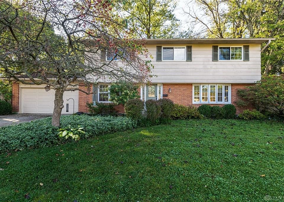 1st image of 136 Mimosa Dr