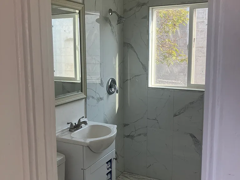 4765 Auburn Dr — Photo 5