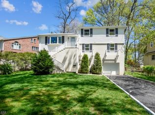 512 Riverside Dr, Cranford, NJ 07016