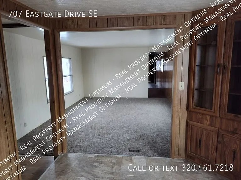 707 Eastgate Dr SE — Photo 6