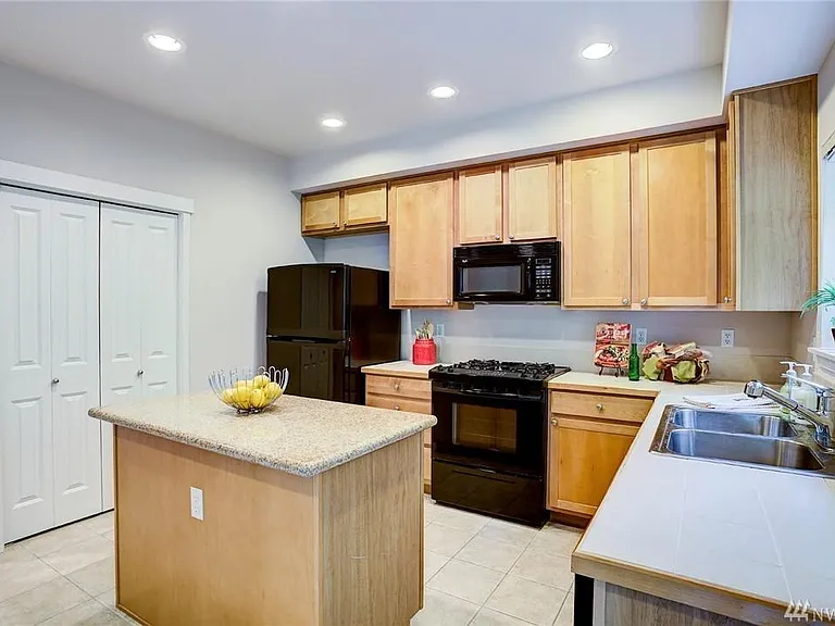 5557 Lakemont Blvd SE #1203 — Photo 4