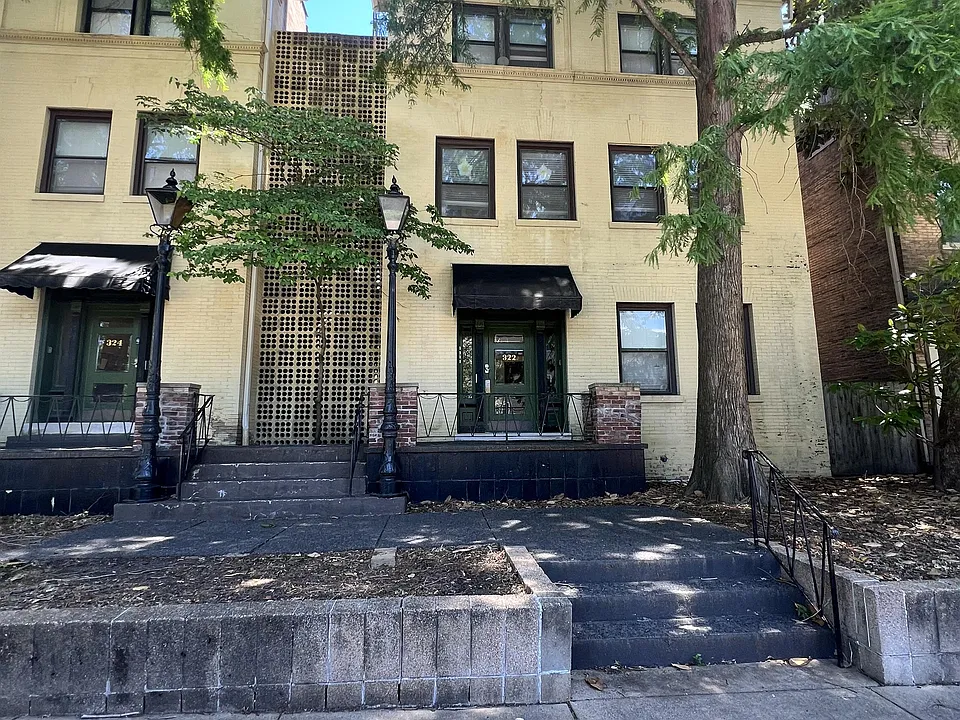 322 N Newstead Ave