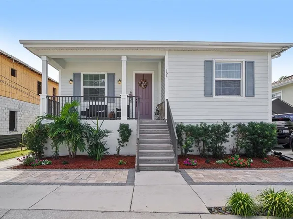154 E Spruce St, Tarpon Springs, FL 34689