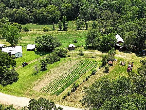 5th image of 400 Kelley Rd